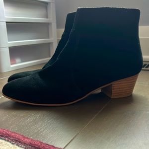 Soludos Lola black suede bootie - size 8.5